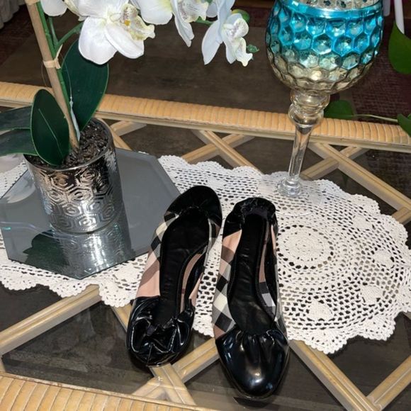 🖤🤎 BURBERRY Plaid Print Ballet Flats 39.5 🖤🤎 - Picture 1 of 8